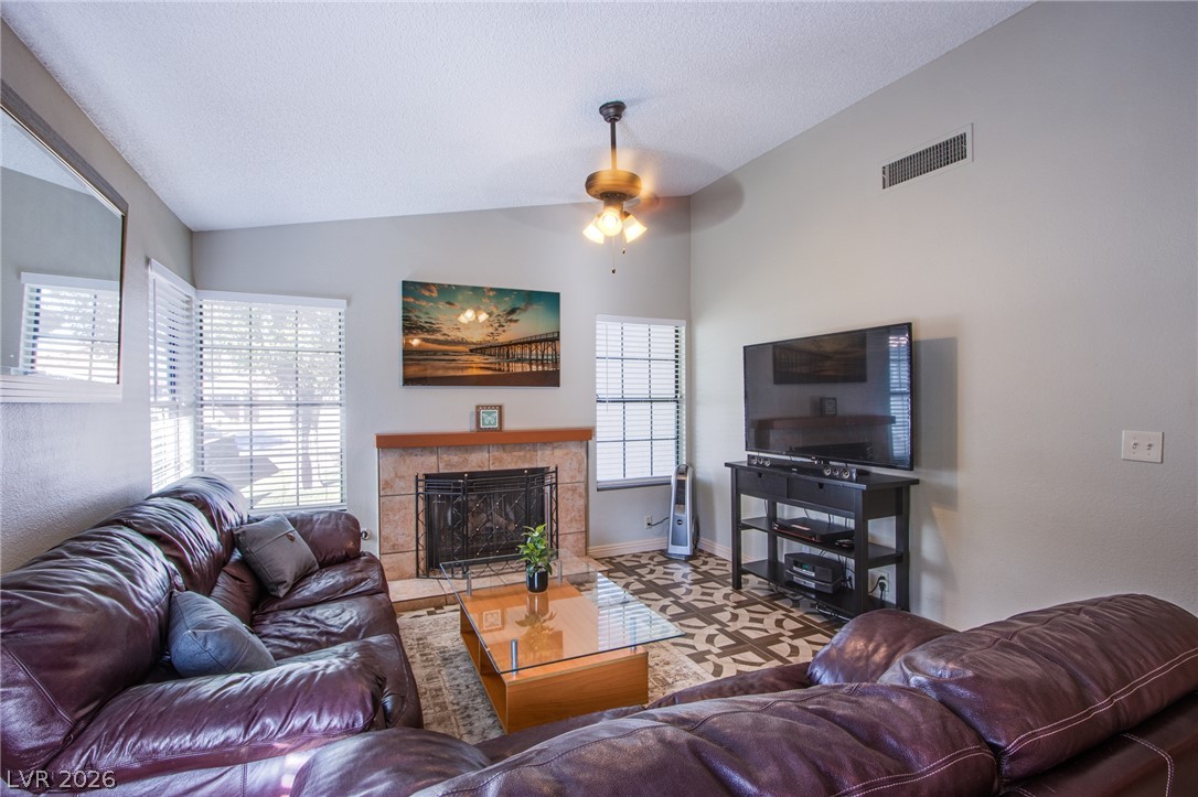 4659 Winfield Drive Property Photo 6
