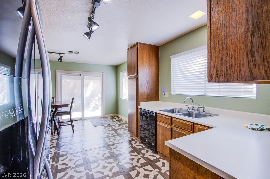 4659 Winfield Drive Property Photo 11