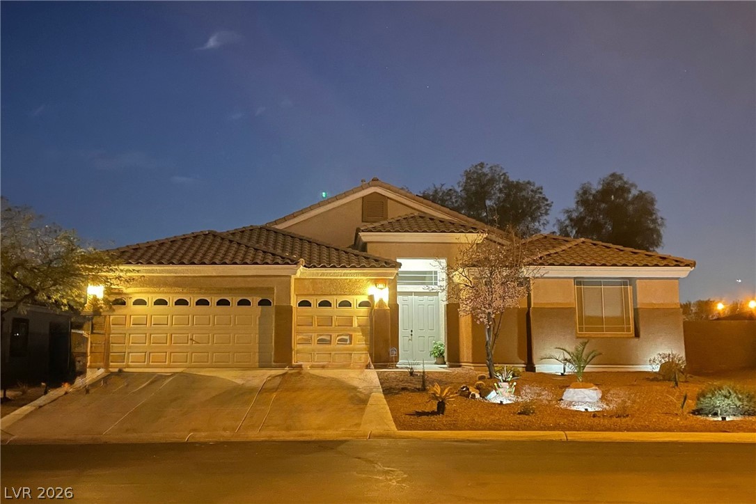 2709 Tropicbird Drive Property Photo 3