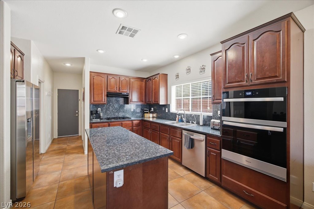 1143 Grove Park Street Property Photo 14