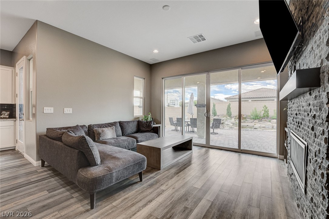 10241 Skye Run Avenue Property Photo 5