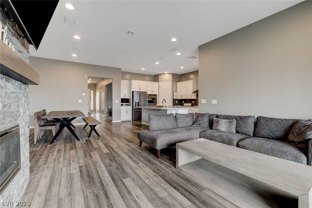 10241 Skye Run Avenue Property Photo 6