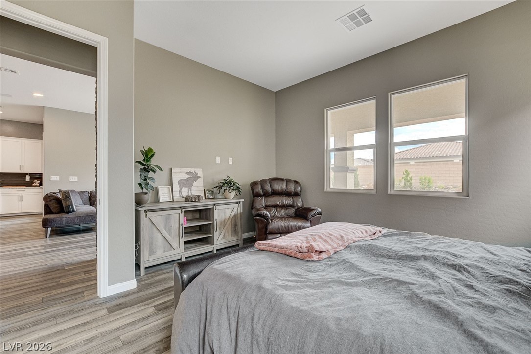 10241 Skye Run Avenue Property Photo 15