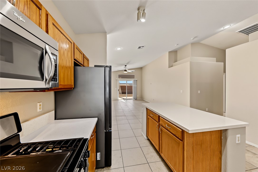 4821 Cascade Pools Avenue Property Photo 12