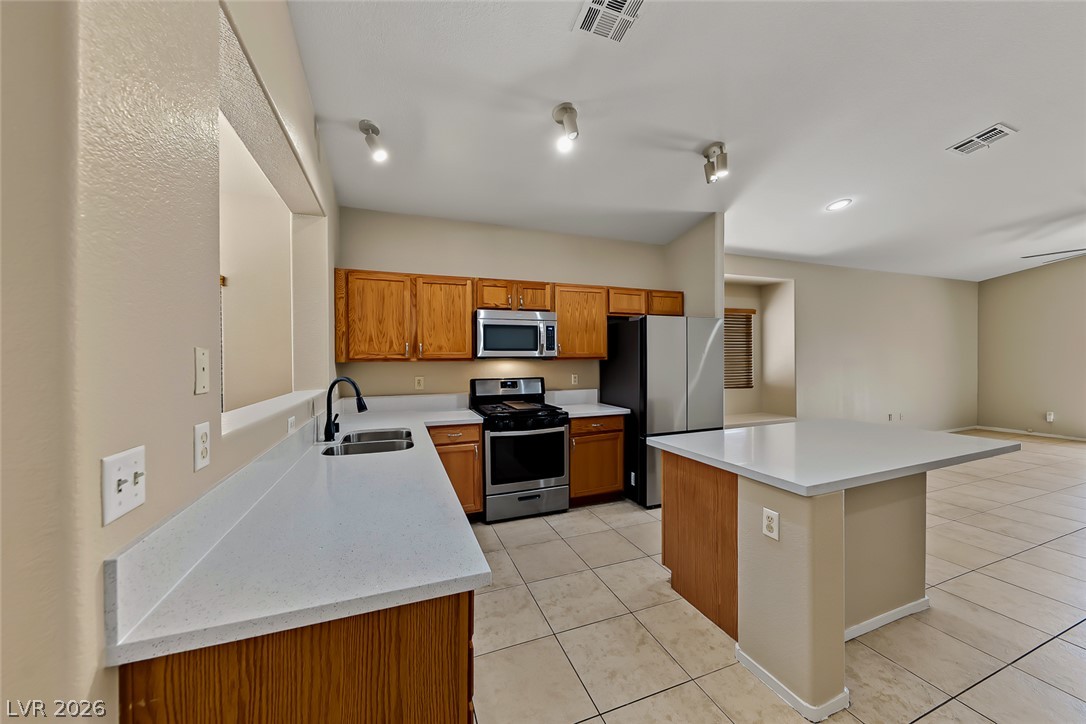 4821 Cascade Pools Avenue Property Photo 14