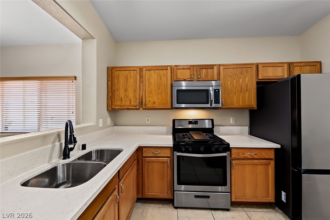 4821 Cascade Pools Avenue Property Photo 15