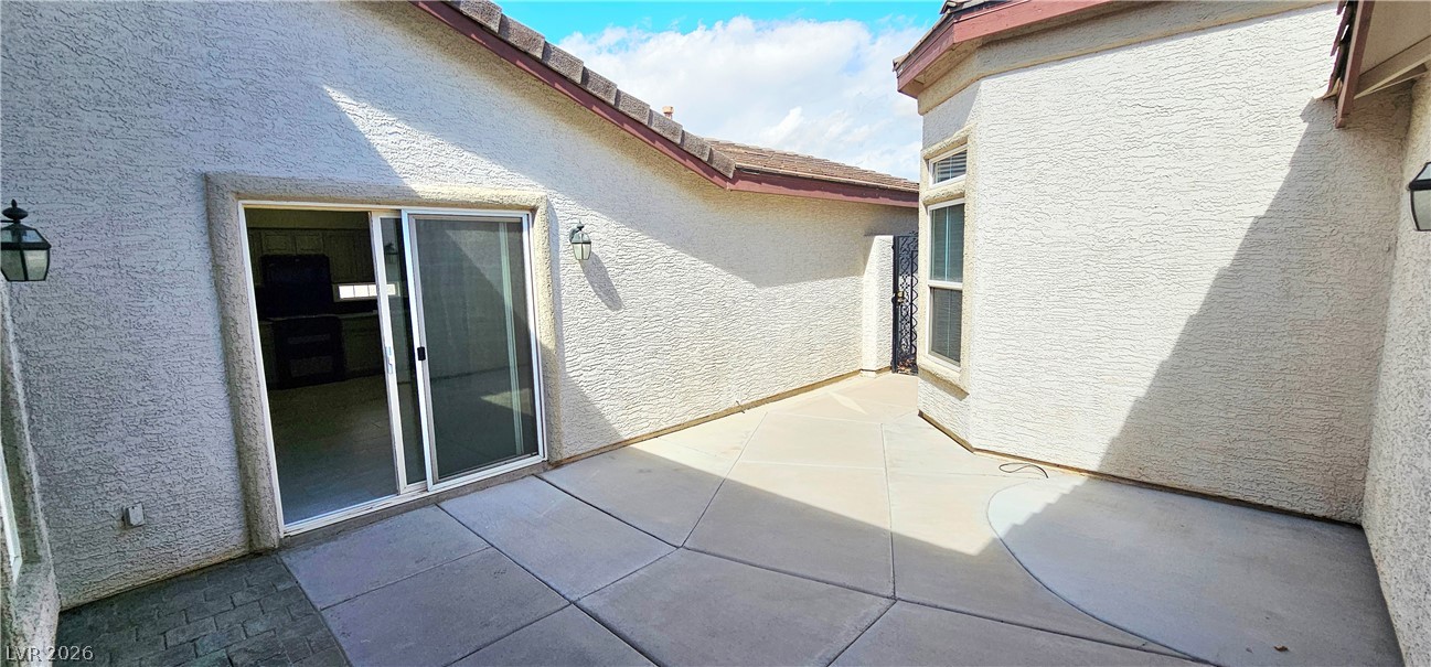 8229 Flowing Rapids Court Property Photo 4