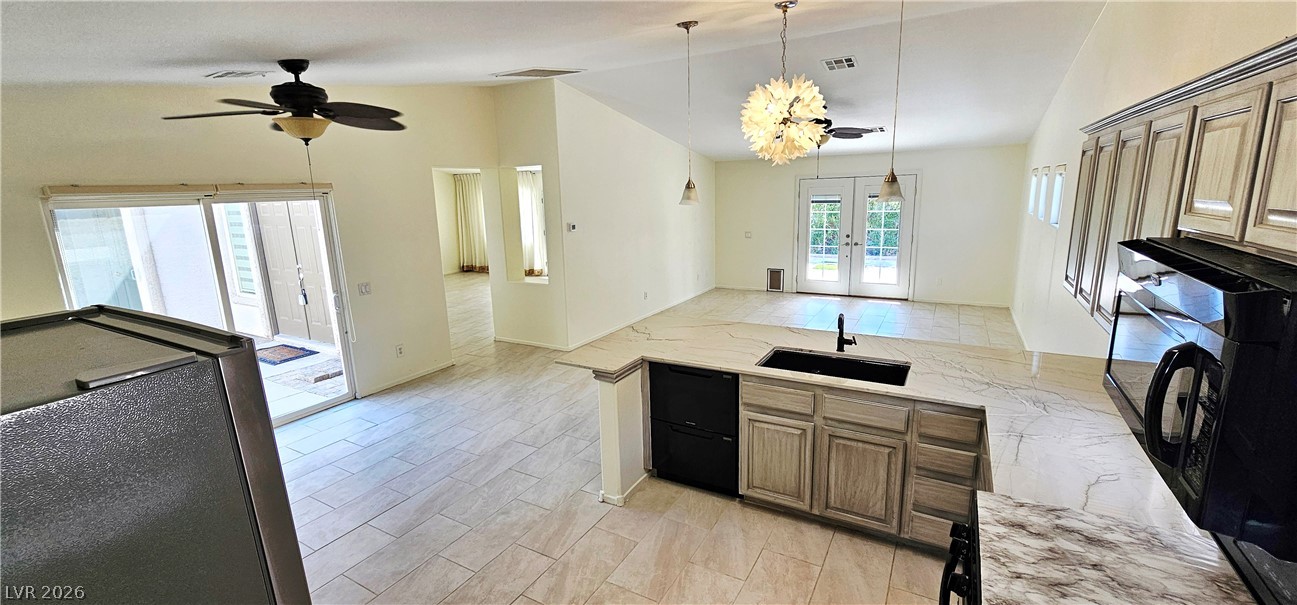 8229 Flowing Rapids Court Property Photo 9