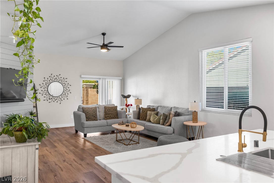 5580 Nimes Avenue Property Photo 3