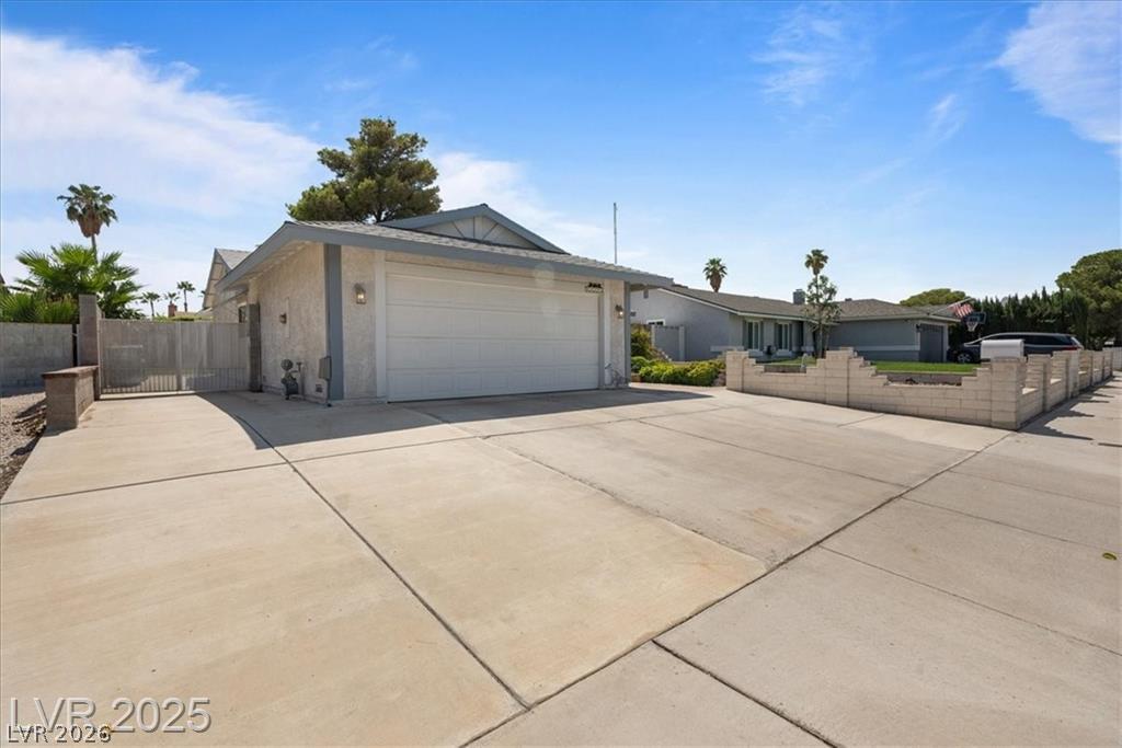 6413 Roy Rogers Drive Property Photo 4
