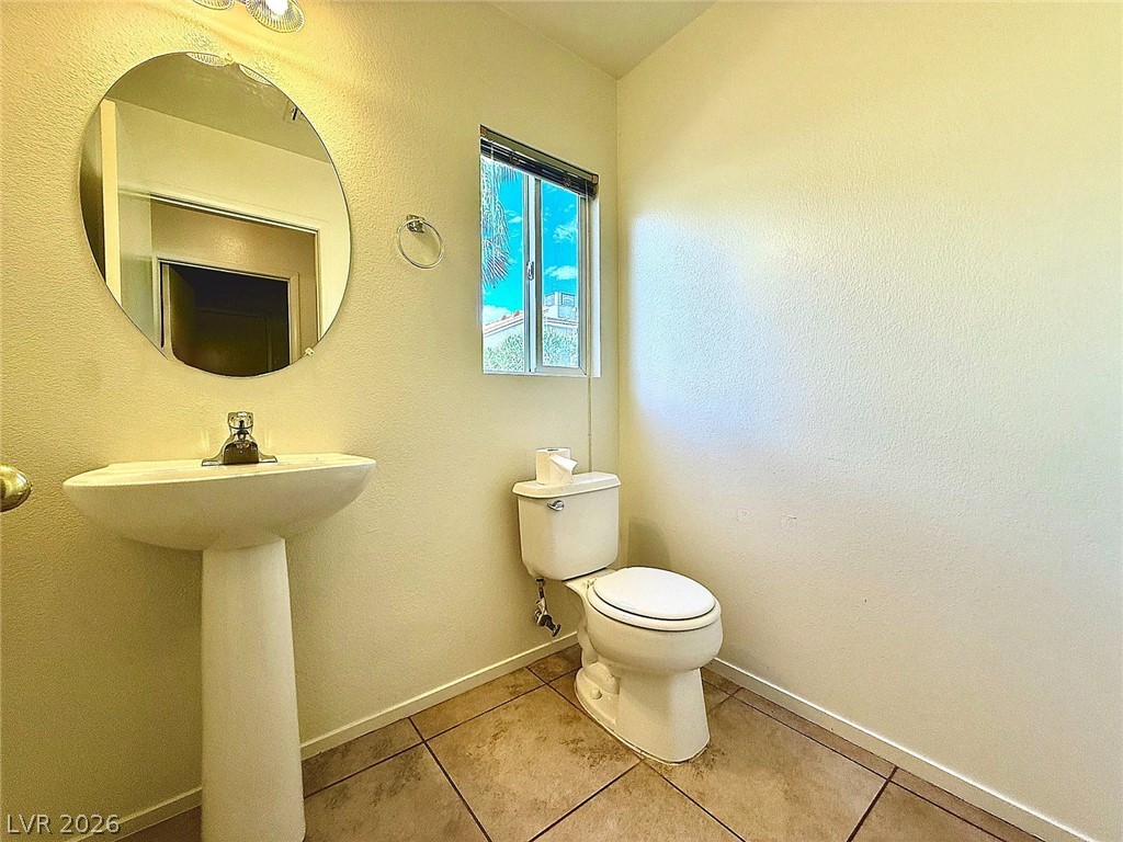 8700 Raindrop Canyon Avenue Property Photo 8