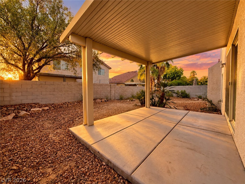 8700 Raindrop Canyon Avenue Property Photo 15