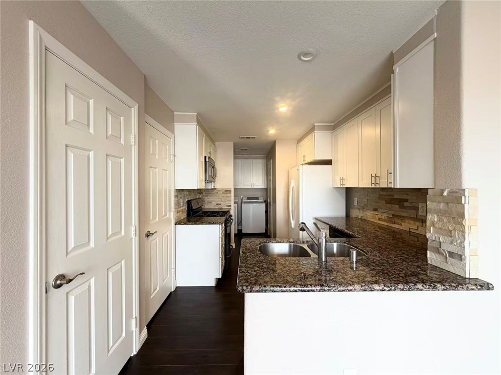 8200 Midnight Star Court Property Photo 7