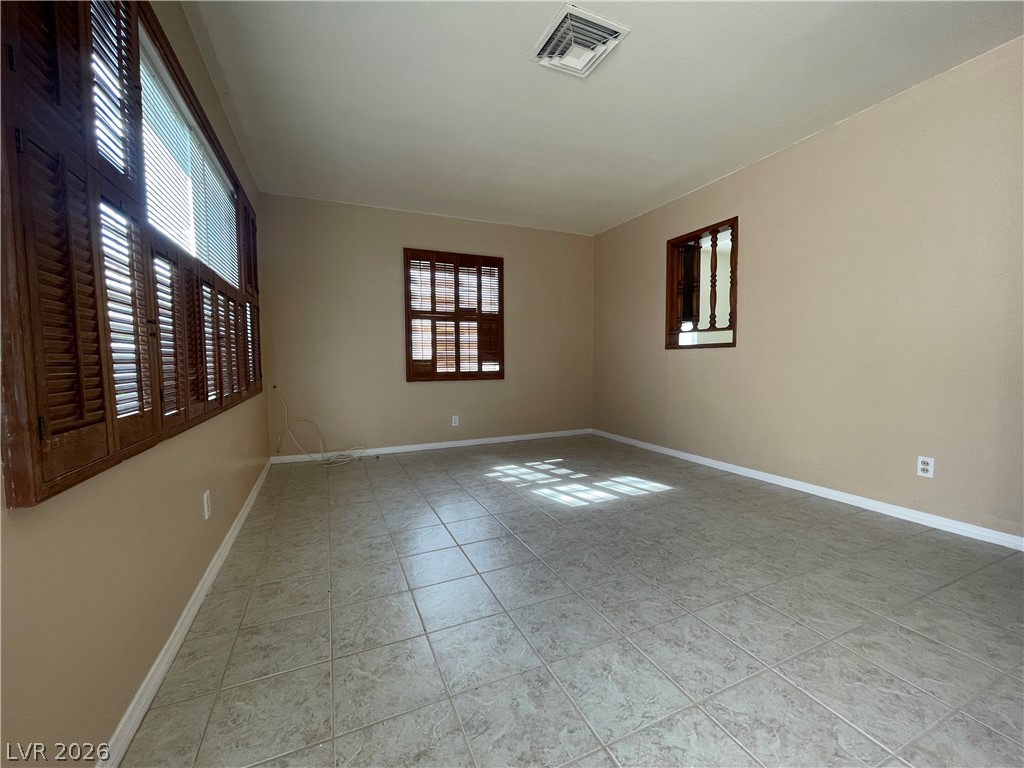590 National Street Property Photo 5