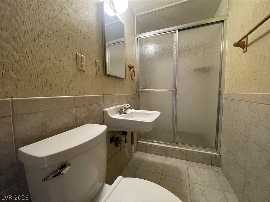 590 National Street Property Photo 6