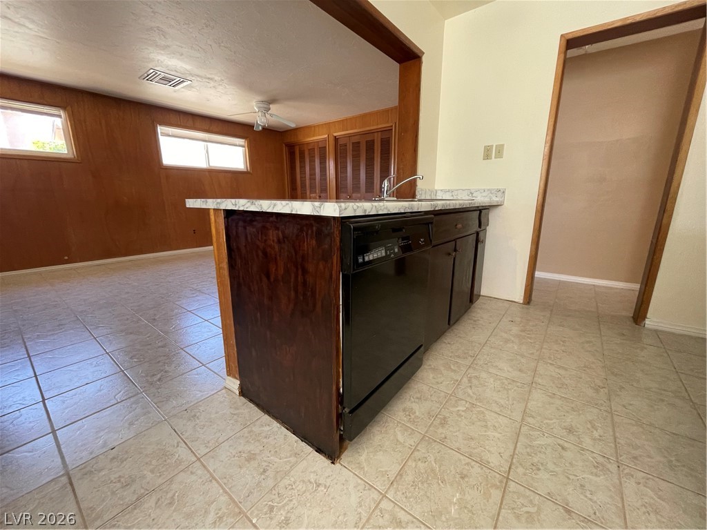 590 National Street Property Photo 15
