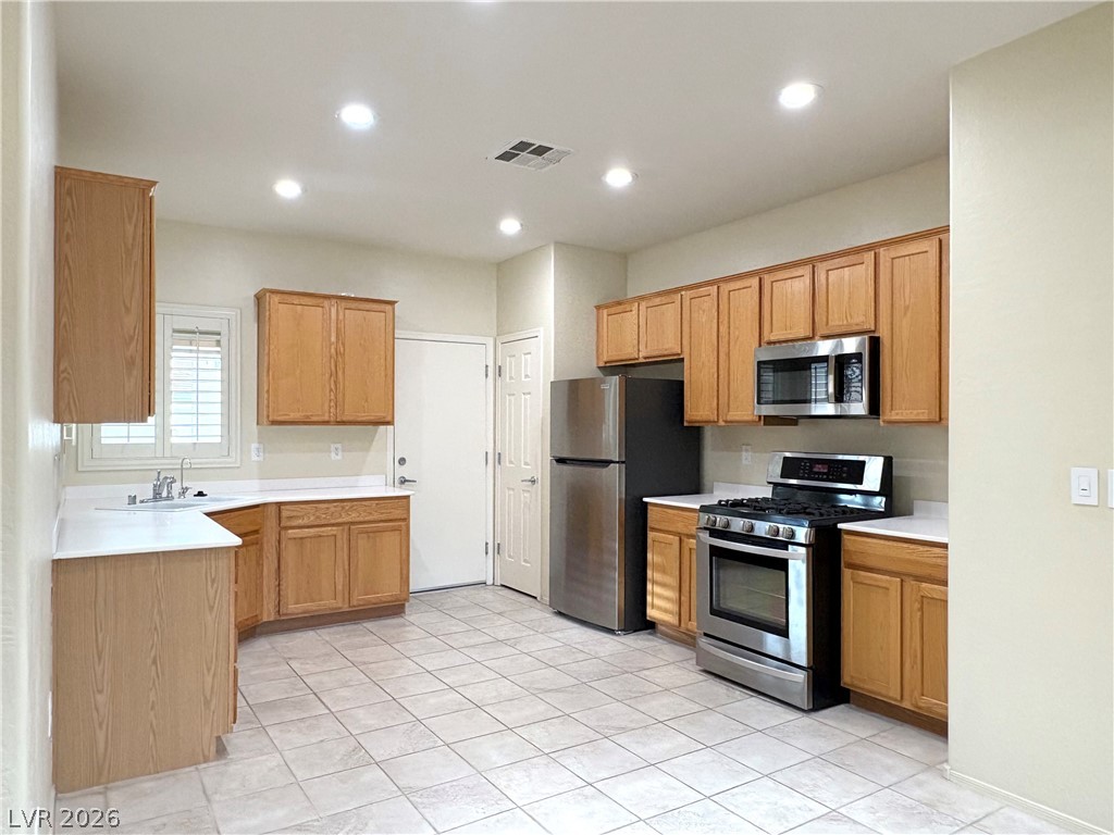 3612 Herring Gull Lane Property Photo 12