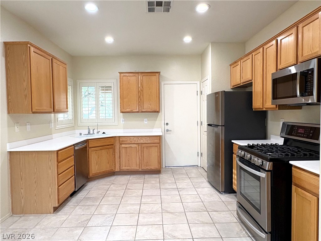 3612 Herring Gull Lane Property Photo 14