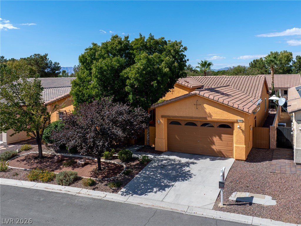 4750 Paradiso Place Property Photo 1