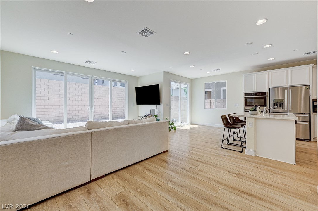309 Andamento Place Property Photo 4