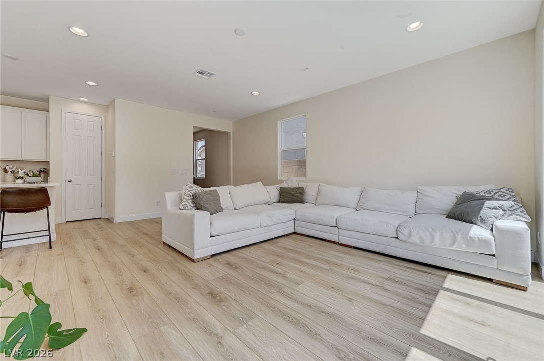 309 Andamento Place Property Photo 6