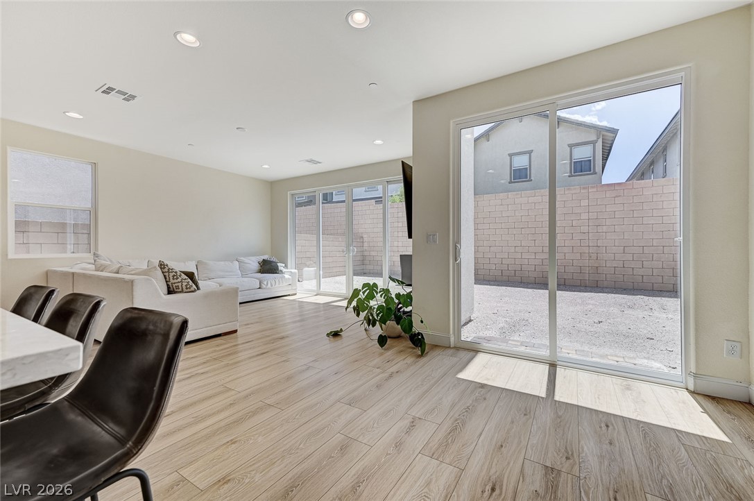 309 Andamento Place Property Photo 10