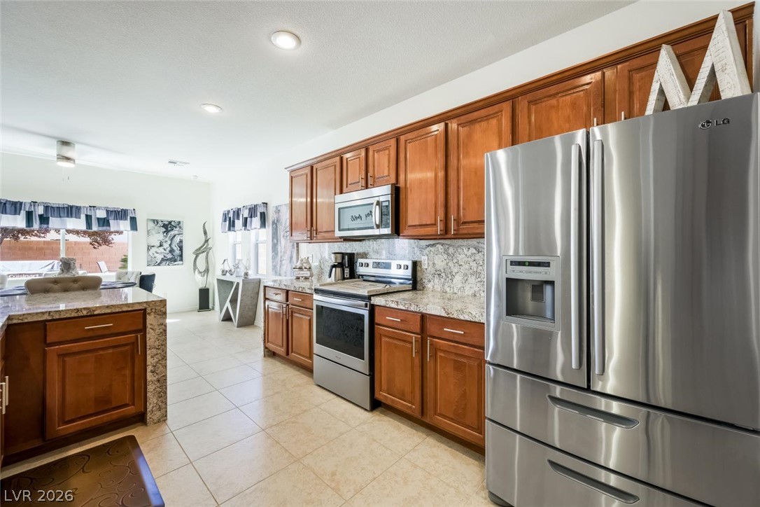 5615 East Ailanto Avenue Property Photo 10