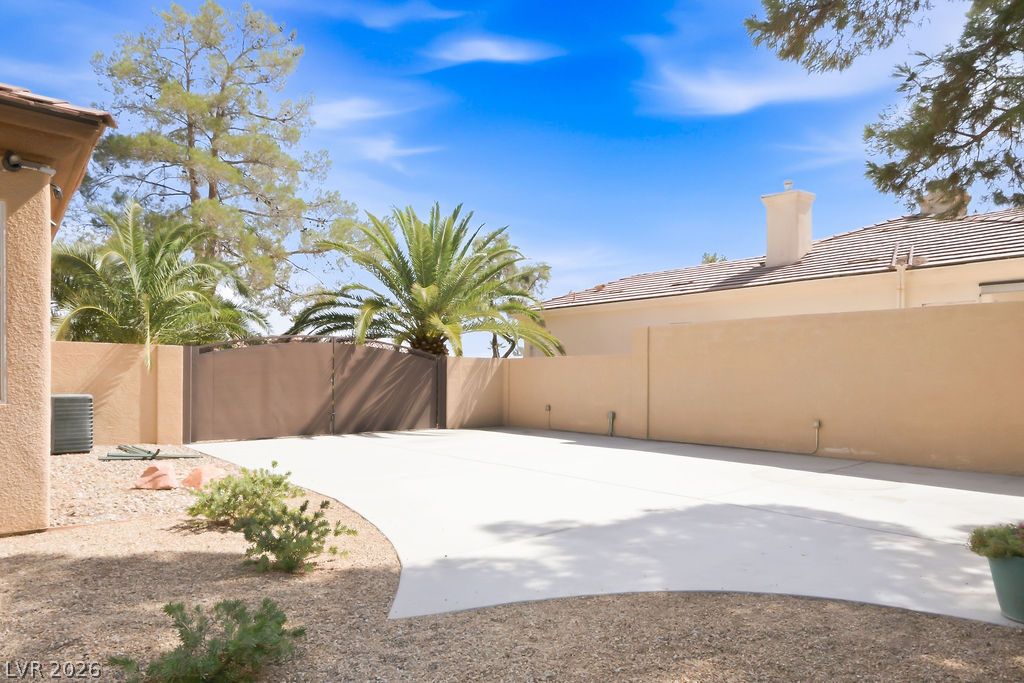 3805 Old Orchard Court Property Photo 17