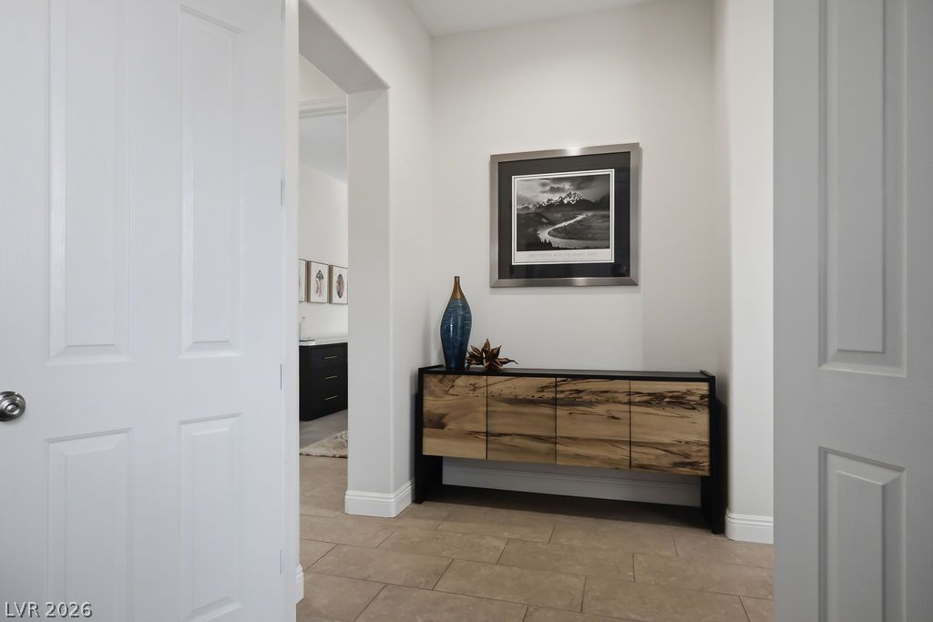 3805 Old Orchard Court Property Photo 18