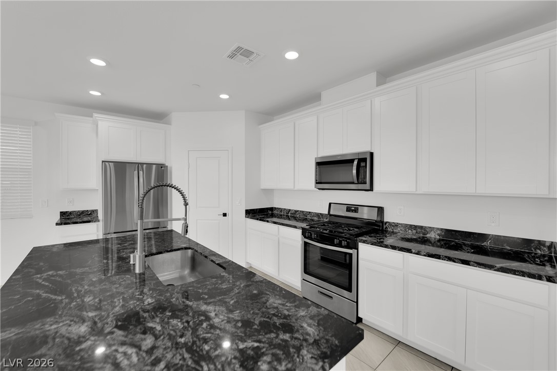2406 Bellinzona Place Property Photo 6
