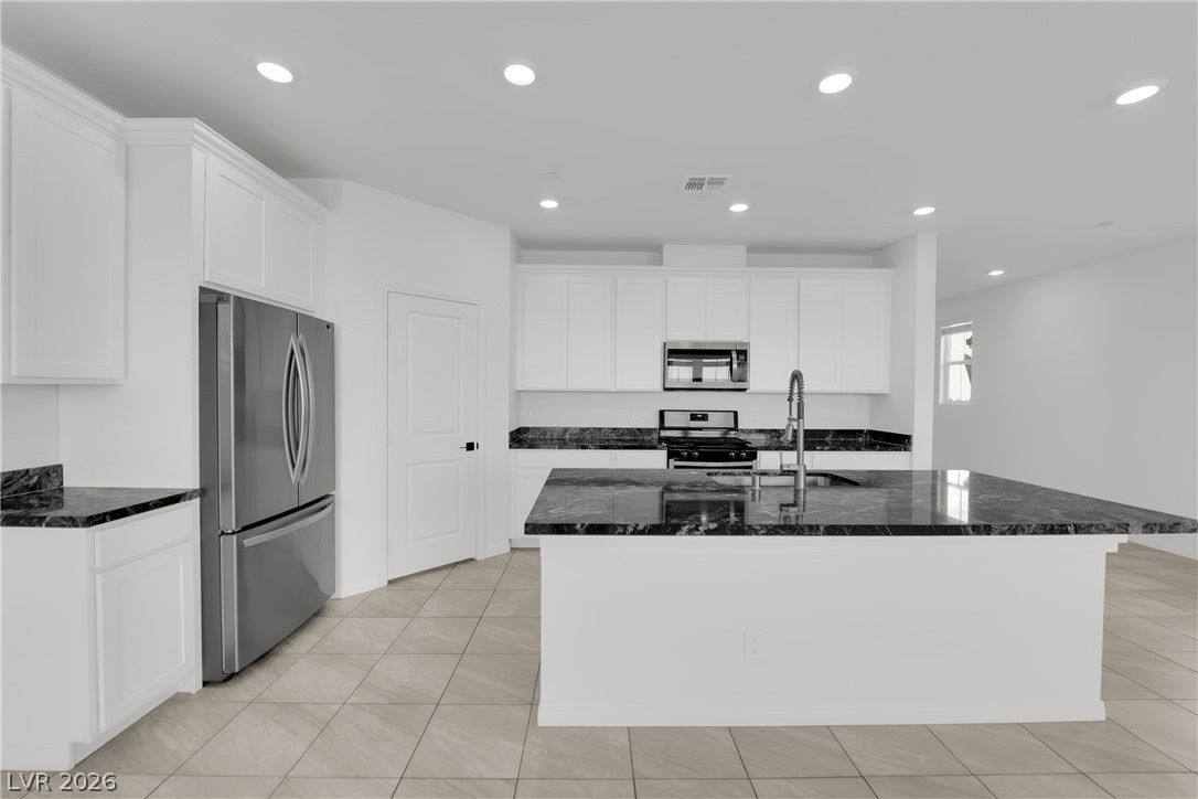2406 Bellinzona Place Property Photo 7