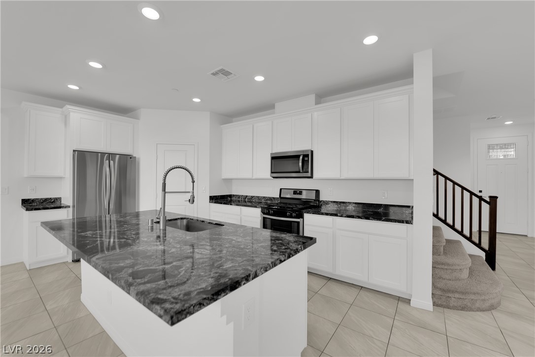 2406 Bellinzona Place Property Photo 8
