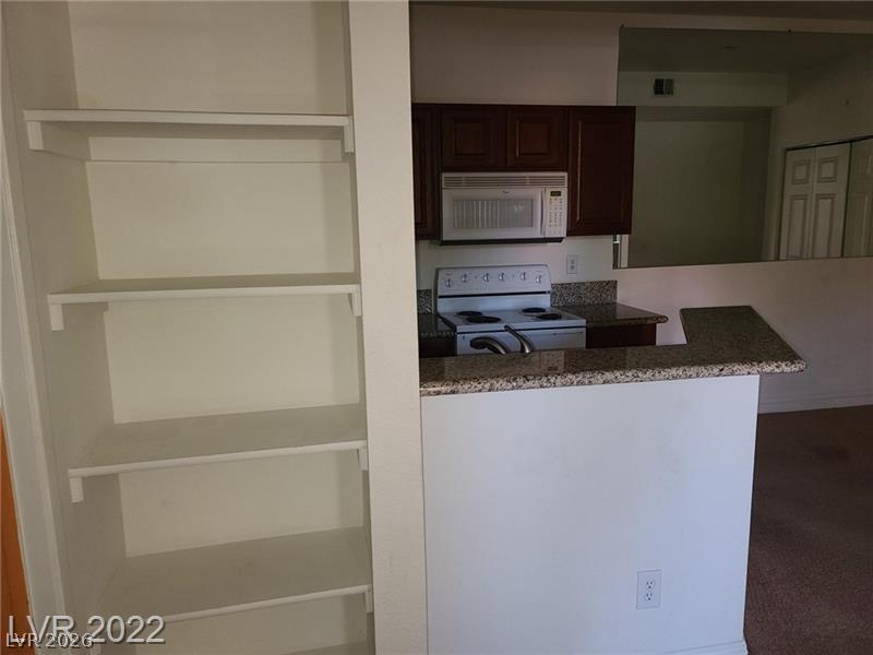 5122 South Jones Boulevard 104 Property Photo 7