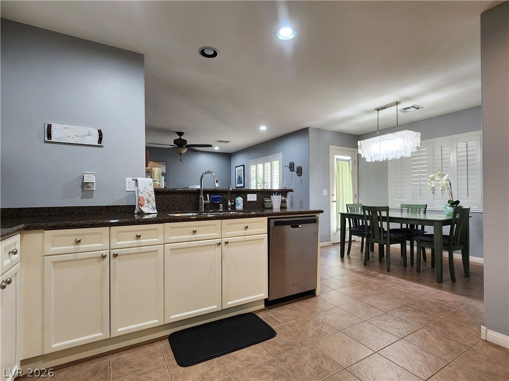 10549 Gibbous Moon Drive Property Photo 8