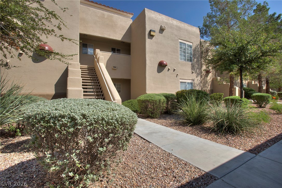 1908 Tierra Vista Drive 204 Property Photo 1