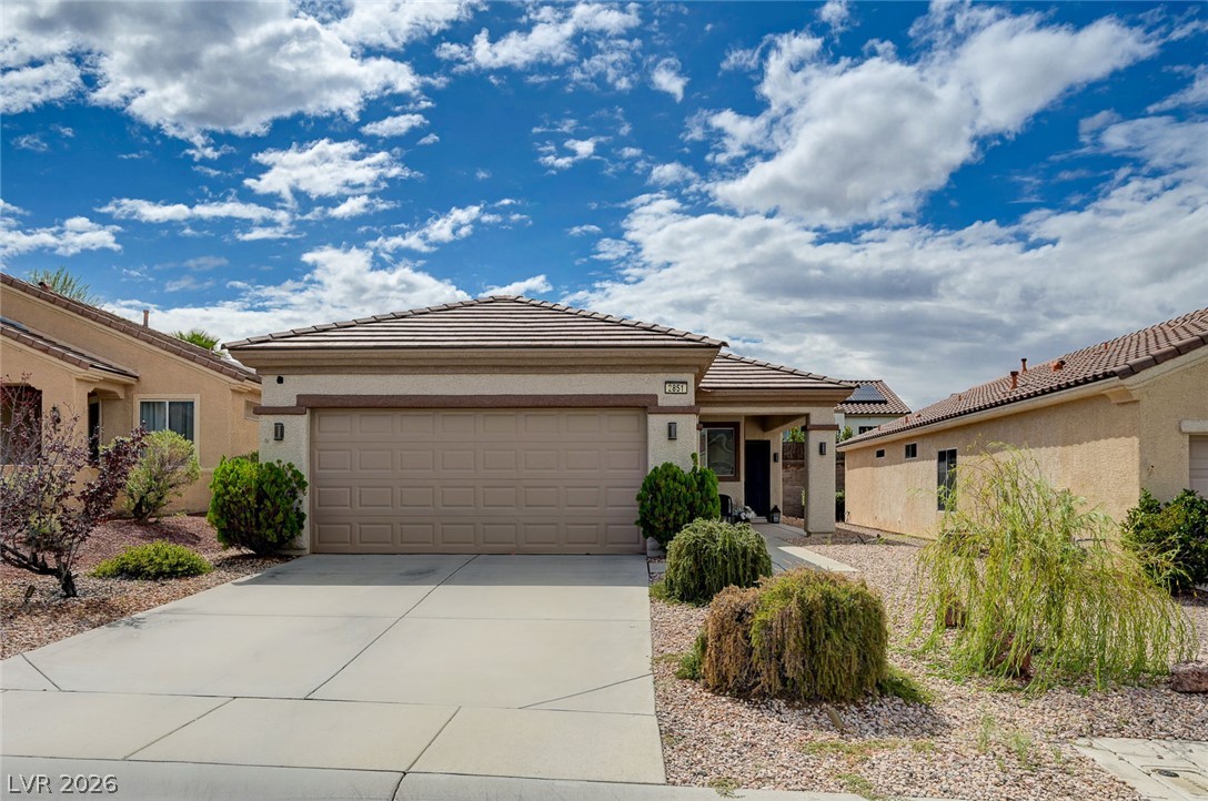 2851 Sapphire Desert Drive Property Photo 1