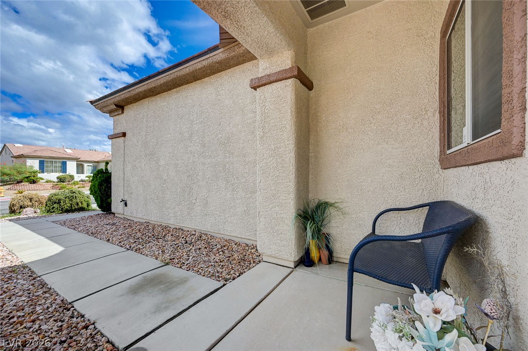 2851 Sapphire Desert Drive Property Photo 6