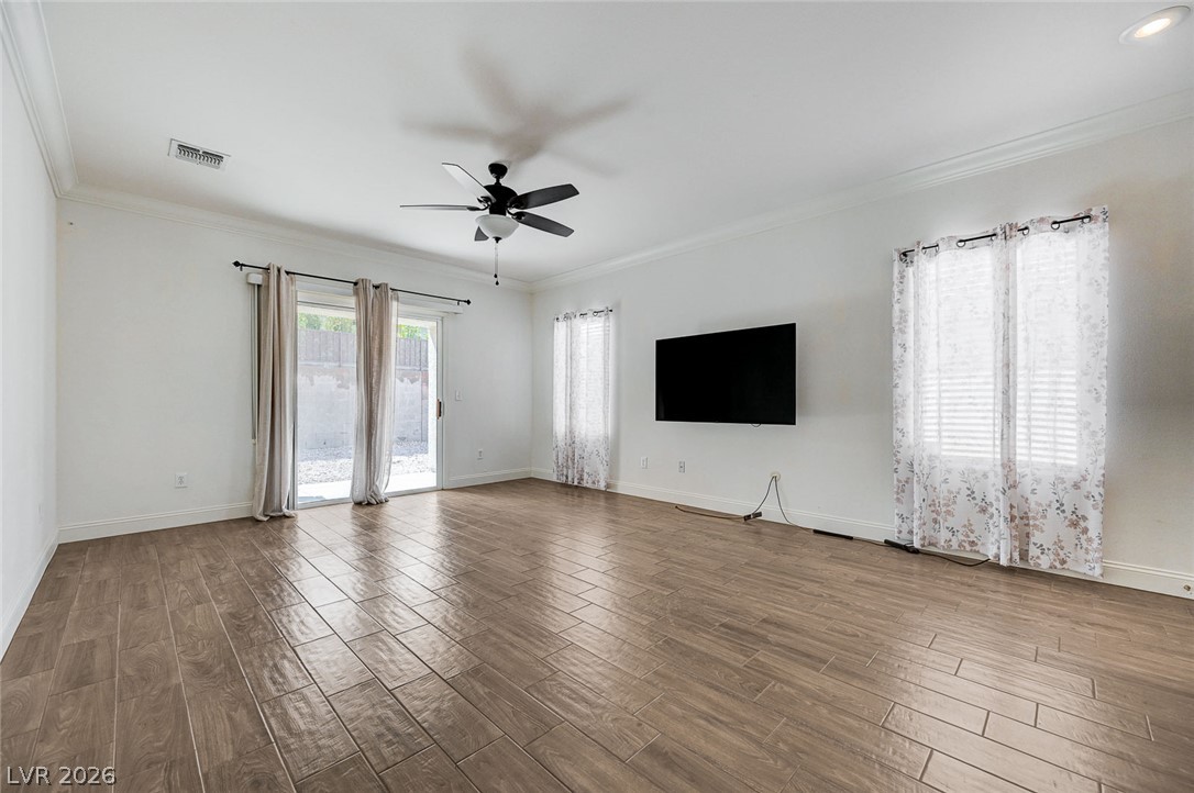 2851 Sapphire Desert Drive Property Photo 8