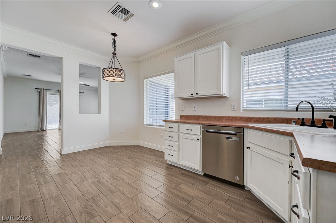 2851 Sapphire Desert Drive Property Photo 20