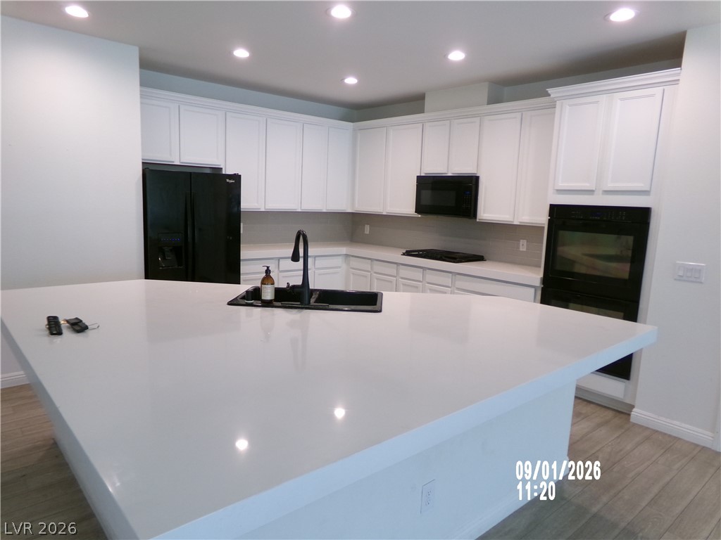 739 Star Apple Lane Property Photo 7