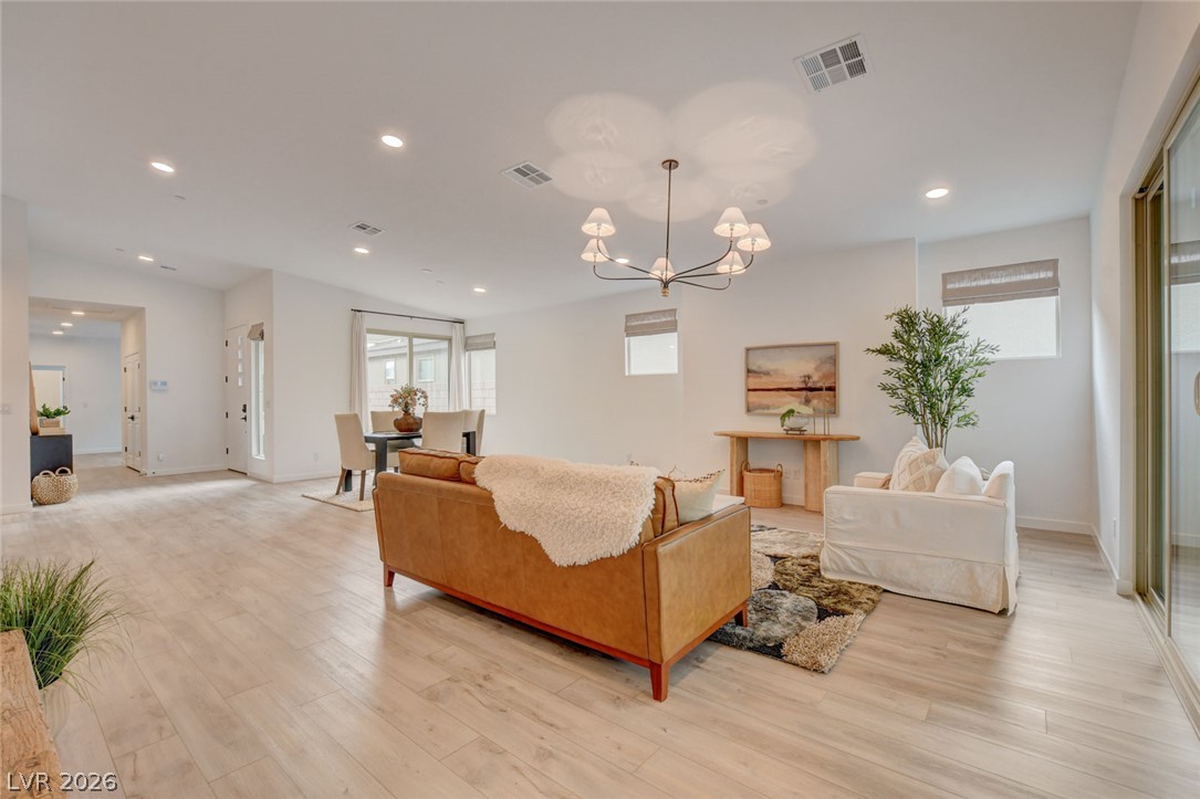 10151 Evergreen Pine Street Property Photo 12