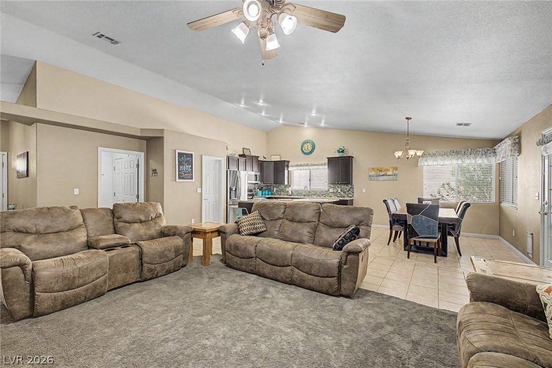 906 Chaparral Drive Property Photo 8