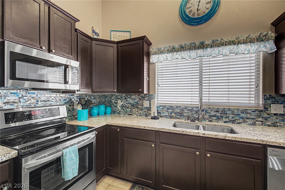 906 Chaparral Drive Property Photo 14