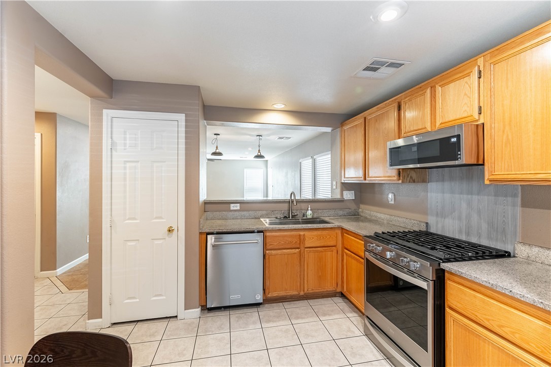 8312 Golden Amber Street Property Photo 5