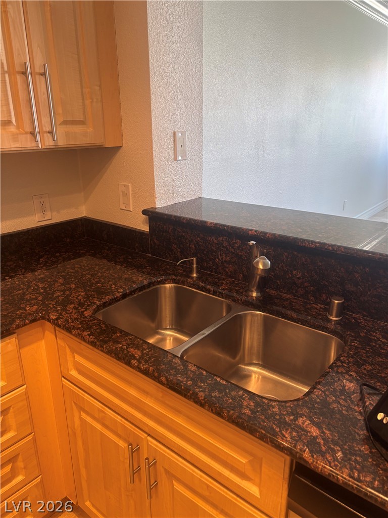 210 East Flamingo Road 123 Property Photo 5