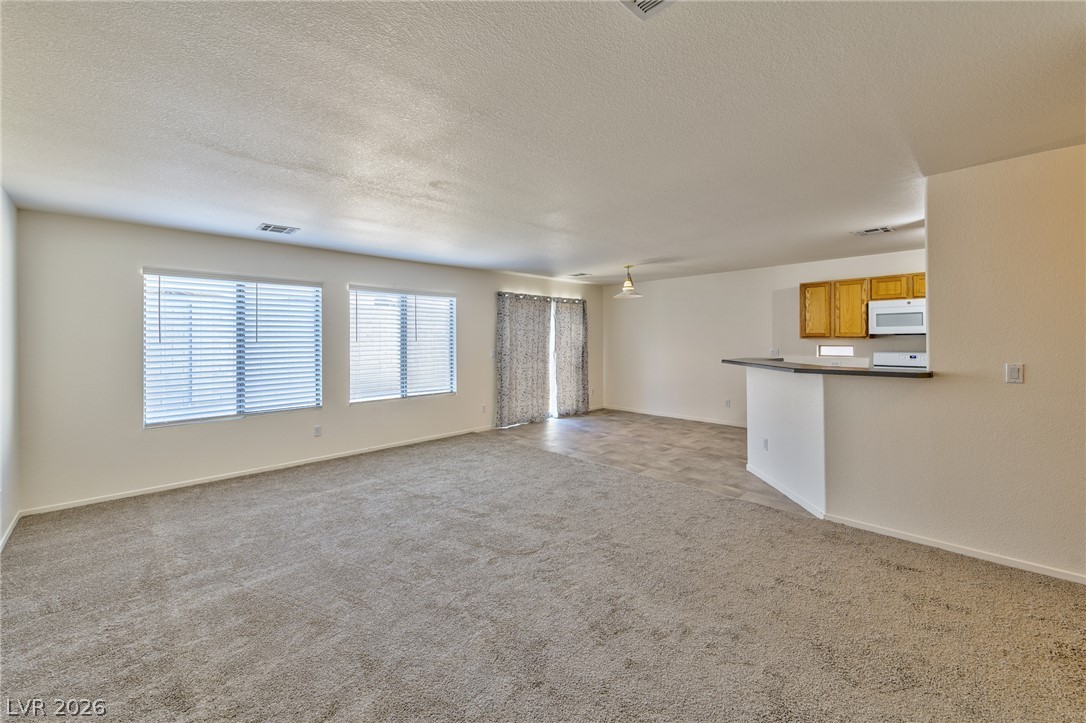 4816 Englewood Avenue Property Photo 8