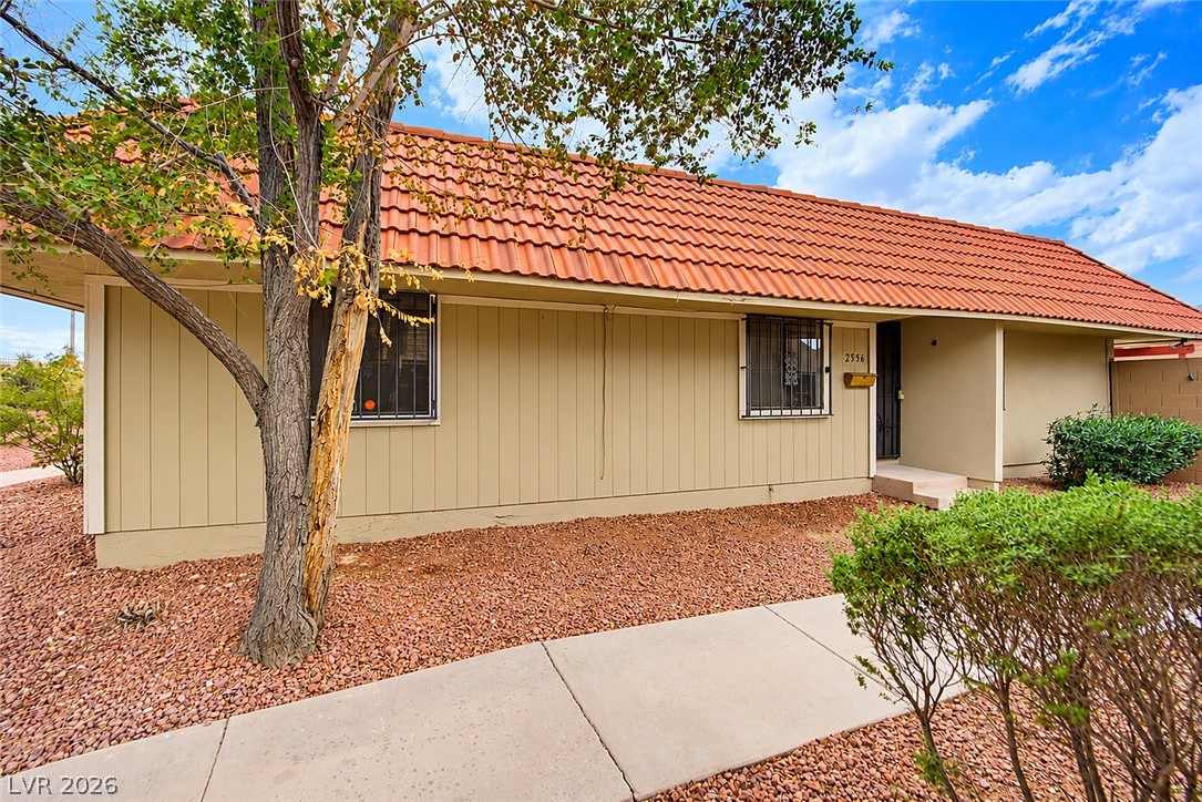 2556 Paradise Village Way Property Photo 12