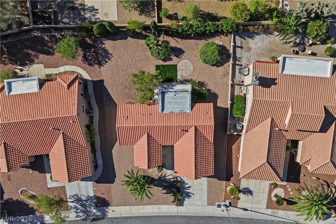 9009 Signal Terrace Drive Property Photo 4