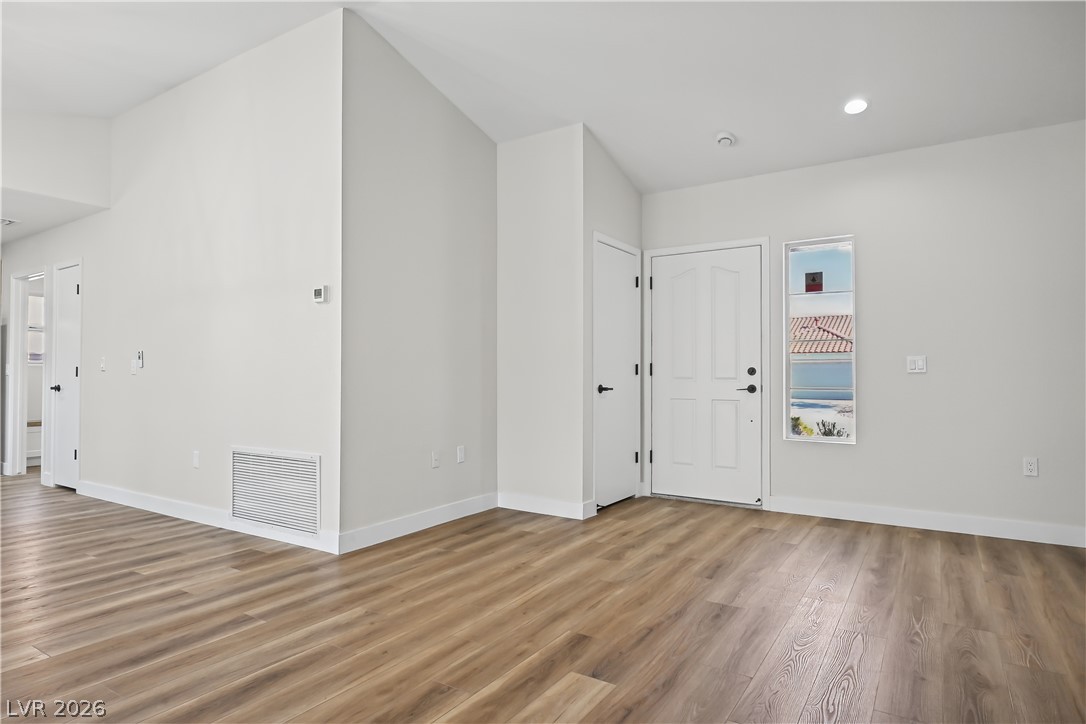 9009 Signal Terrace Drive Property Photo 10