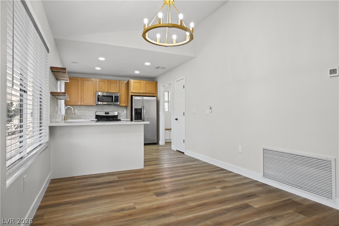 9009 Signal Terrace Drive Property Photo 15